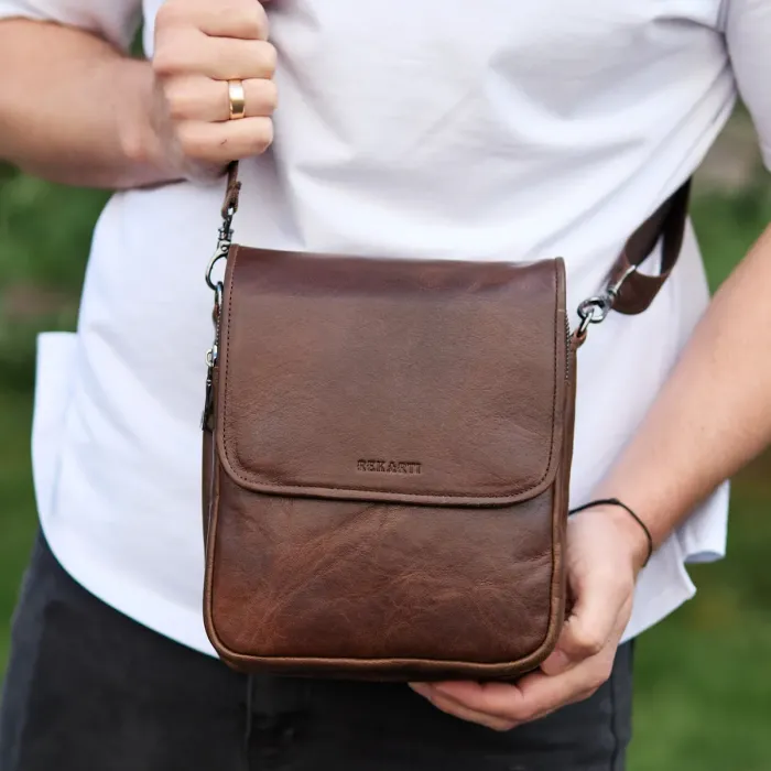 Барсетка з клапаном через плече 24х20х6, чоловіча сумка з гладкою шкірою Tiding Bag TD-81020 коричнева