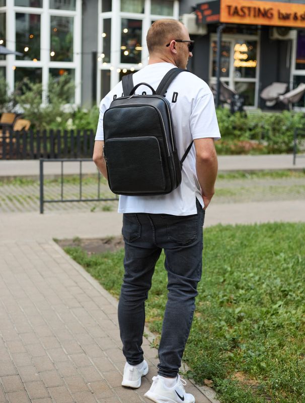 Класичний чоловічий рюкзак зі шкіри 42х30х16, практичний аксесуар для ноутбука та документів, чорний