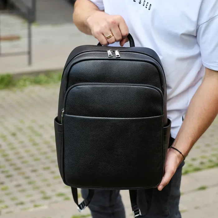 Універсальний чоловічий рюкзак із шкіри 41х31х16, зручний наплічник для ноутбука та документів, чорний