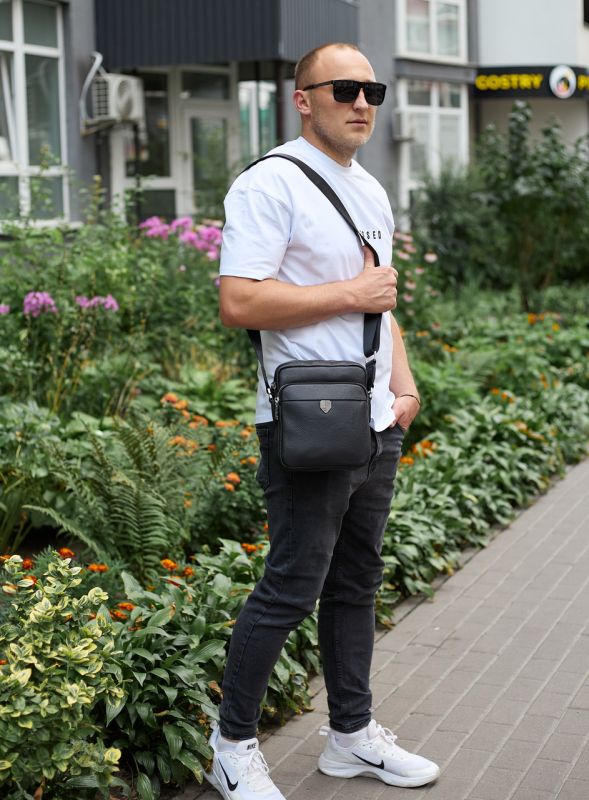 Чоловіча шкіряна сумка-барсетка 24х20х8, компактна сумочка на плече для чоловіка, наплічний месенджер, чорна