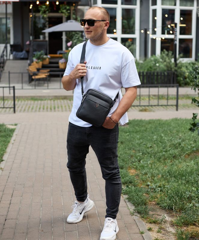 Чоловіча шкіряна сумка-барсетка 24х20х8, компактна сумочка на плече для чоловіка, наплічний месенджер, чорна