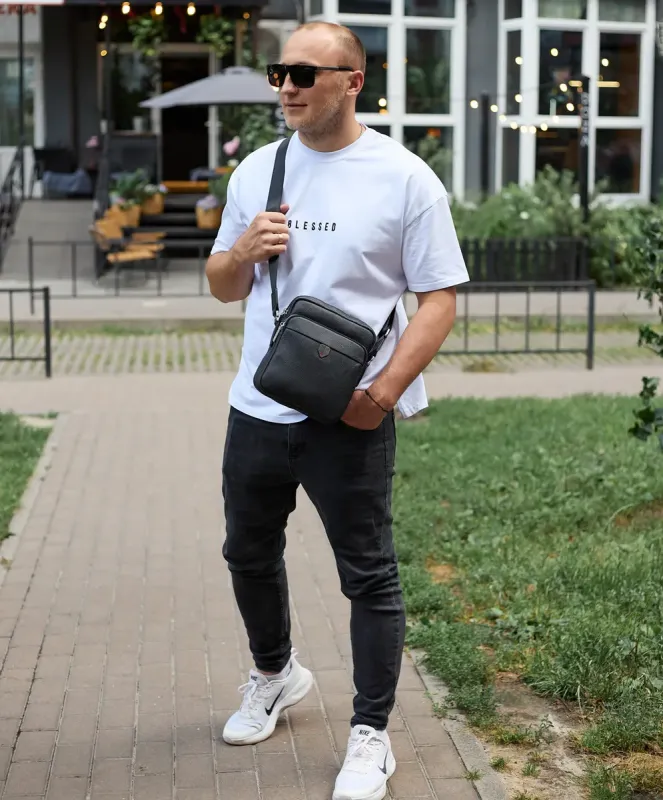 Чоловіча шкіряна сумка-барсетка 24х20х8, компактна сумочка на плече для чоловіка, наплічний месенджер, чорна