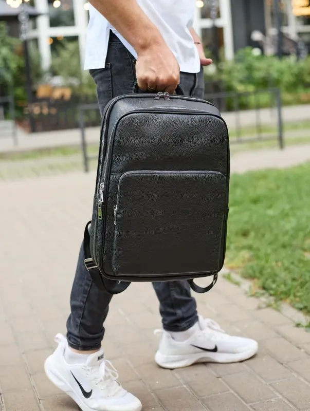Класичний чоловічий рюкзак зі шкіри 42х30х16, практичний аксесуар для ноутбука та документів, чорний