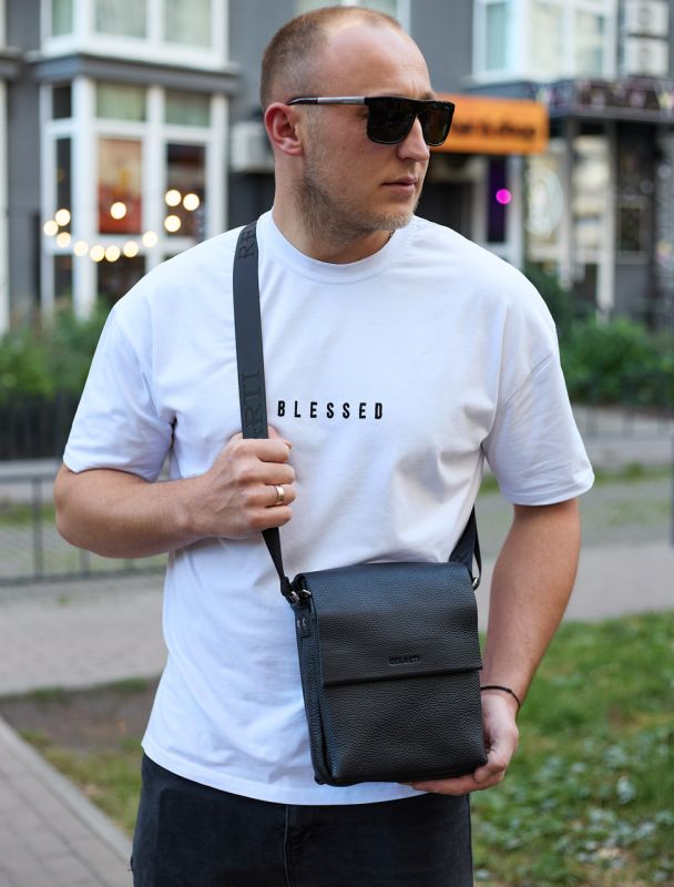 Чоловіча сумка барсетка на одне плече 17.5х22х6 , нагрудний месенджер для телефону, чорний