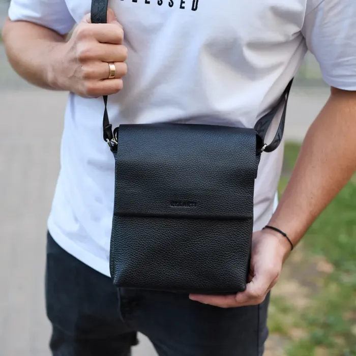 Шкіряний месенджер для чоловіка 23х19х7, барсетка через одне плече, сумка для документів, чорна