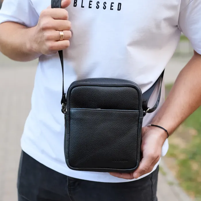 Чоловіча барсетка через плече, зернистая кожа 20х16х6, месенджер для міста, сумка для телефону та документів, чорна