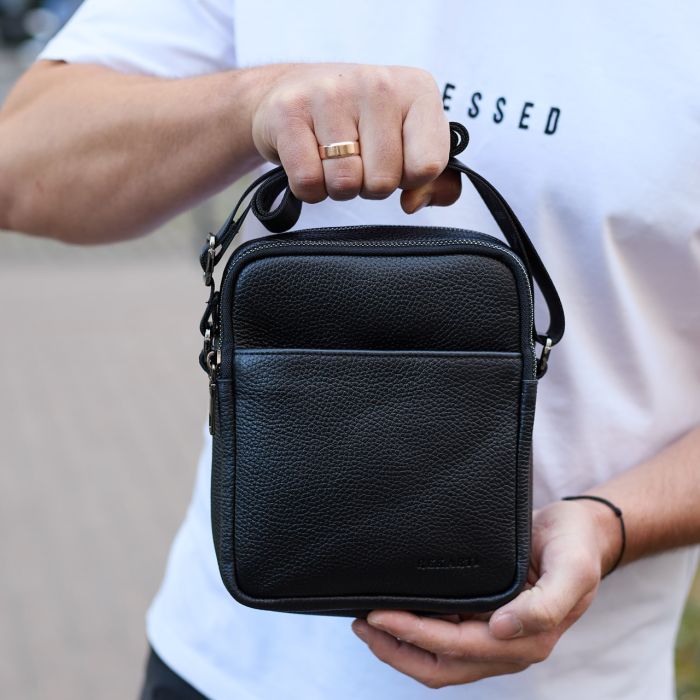 Чоловіча барсетка через плече, зернистая кожа 20х16х6, месенджер для міста, сумка для телефону та документів, чорна