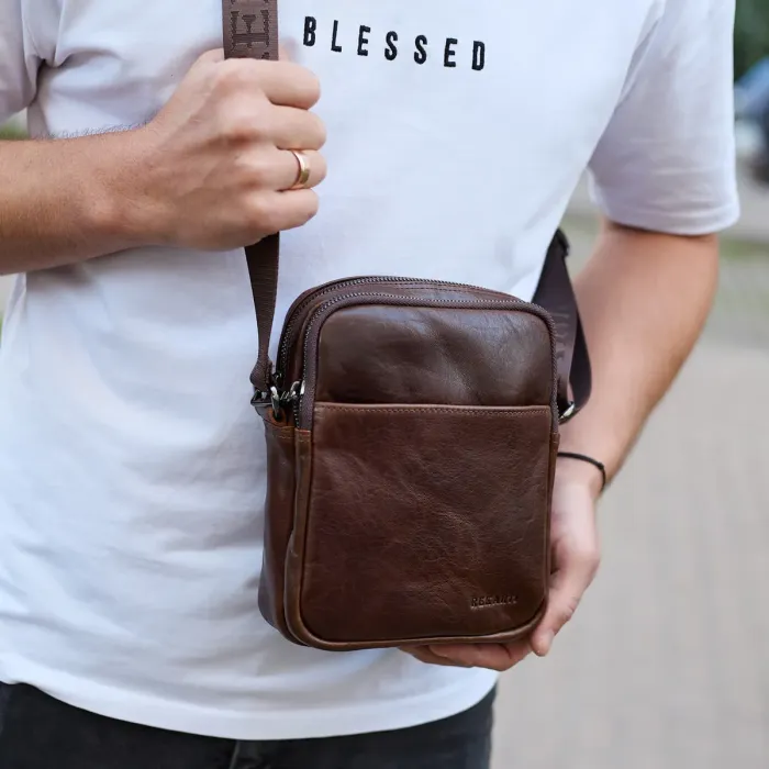 Чоловічий месенджер через плече 20х16х6, сумка планшетка для міста, барсетка для телефону, коричнева