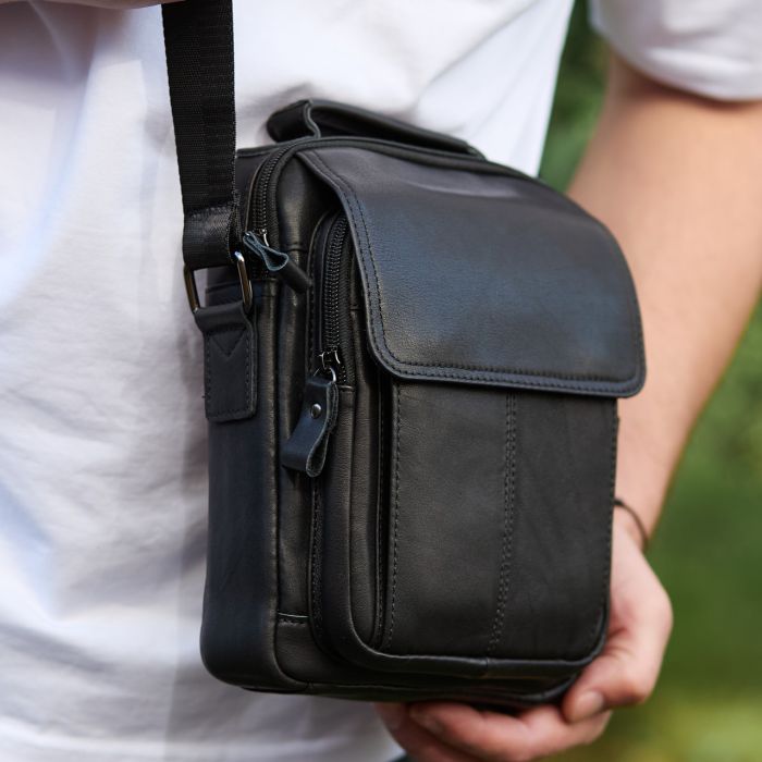 Сумка-барсетка чоловіча через плече 19х24х8, месенджер шкіряний гладкий Tiding Bag TD-55467 чорний колір