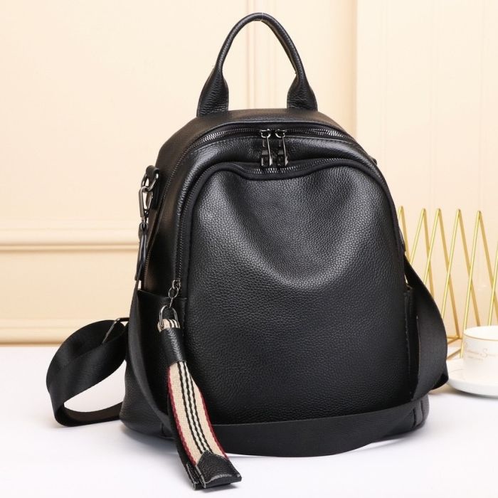 Шкіряний жіночий рюкзак міський 30х24х13, матова сумка на плечі, чорна