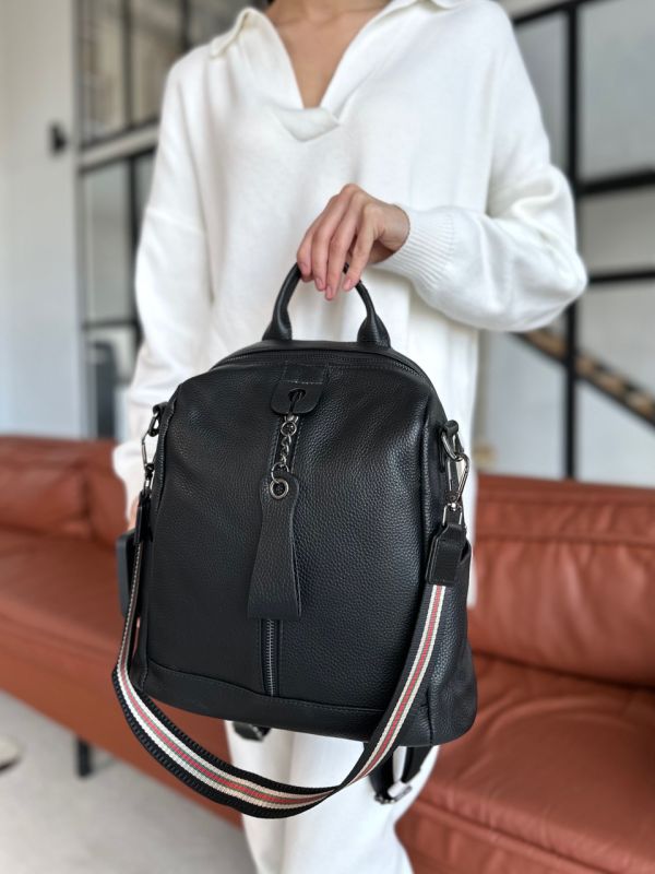 Шкіряний жіночий молодіжний рюкзак 23х30х13, сумка наплічна на кожен день, чорна