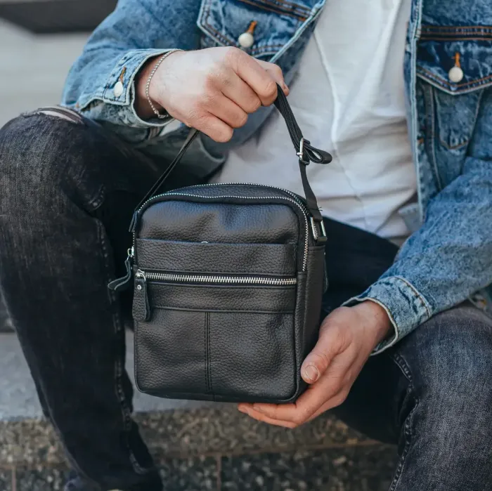 Сумка-барсетка чоловіча 19х22х5, месенджер через шкіряне плече Tiding Bag BON6165 чорний