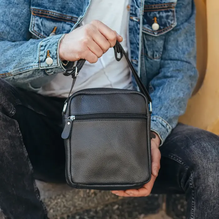 Сумка-барсетка чоловіча 19х22х5, месенджер через шкіряне плече Tiding Bag BON6165 чорний