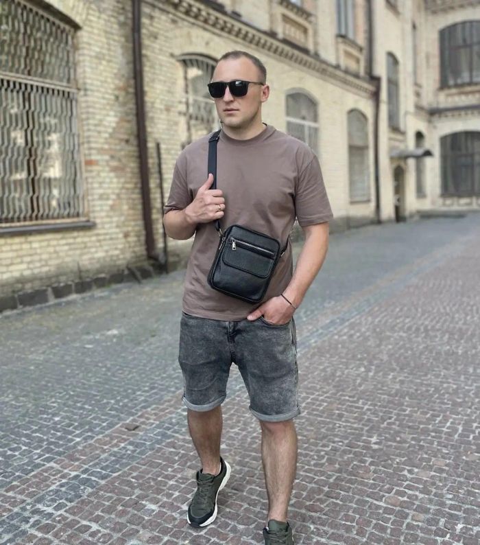 Шкіряна чоловіча сумка 17х21х5, барсетка через плече Tiding Bag 4134A чорна