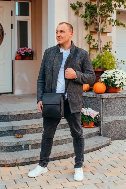 Чоловіча шкіряна сумка-месенджер, барсетка на одне плече 22x26x6 Tiding Bag 75-5271 чорна