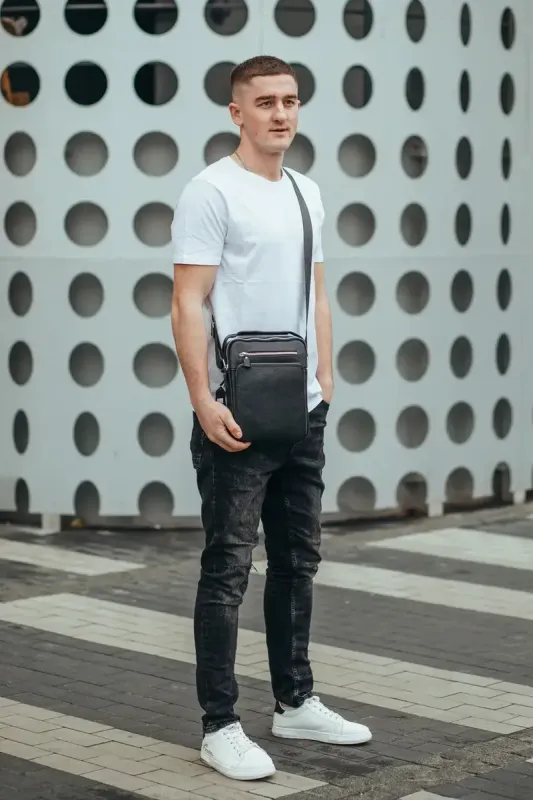 Шкіряна чоловіча сумка-барсетка через плече 22х26х7 / месенджер для телефону та документів, чорний