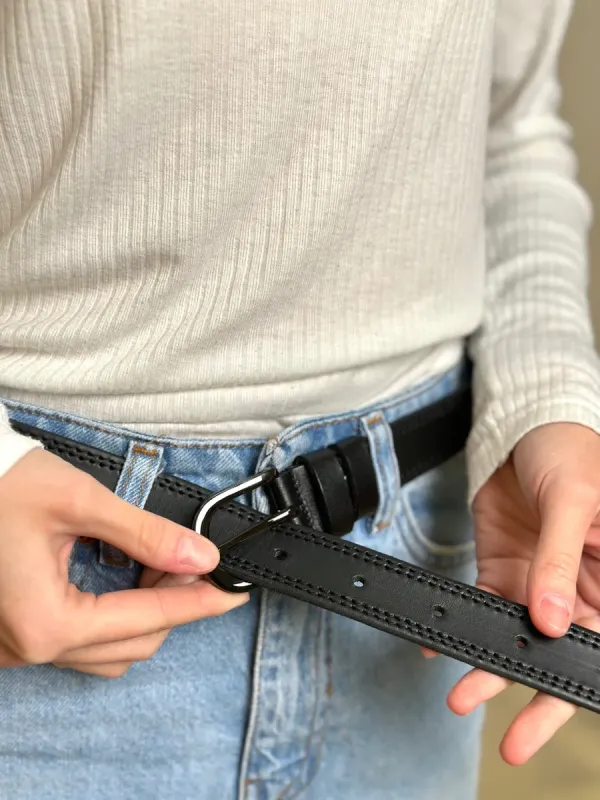 Класичний чорний ремінь 7096