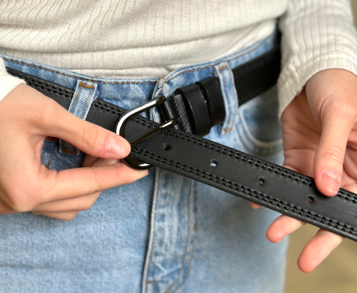 Класичний чорний ремінь 7096