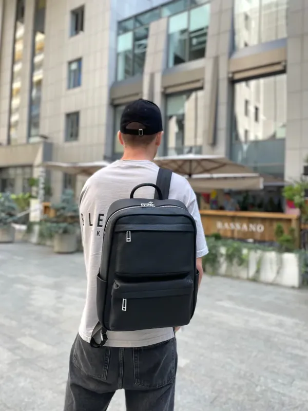 Чоловічий рюкзак для ноутбука та поїздок з натуральної шкіри 40х30х16, сумка наплічна Tiding Bag, чорна