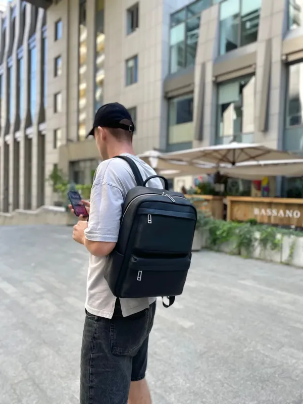 Чоловічий рюкзак для ноутбука та поїздок з натуральної шкіри 40х30х16, сумка наплічна Tiding Bag, чорна