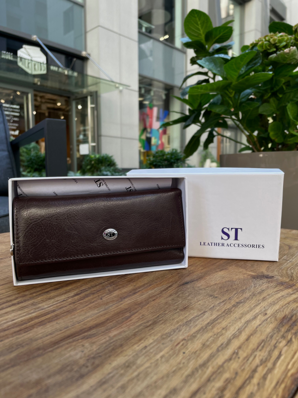 Чорна ключниця з натуральної шкіри із відділенням для грошей ST Leather B416