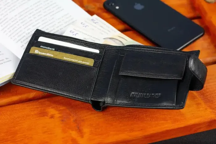 Шкіряне чоловіче портмоне на кнопці ST Leather ST-104-1 чорний