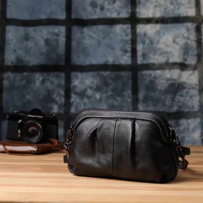 Жіноча сумка з м'якої натуральної шкіри з акцентом на драпірування Vintage 22896 Чорний