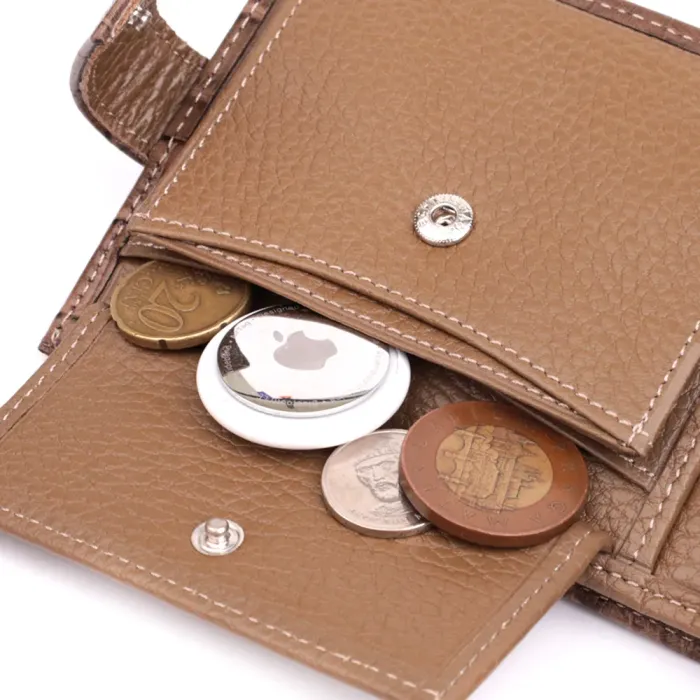 Місткий чоловічий гаманець з натуральної шкіри KARYA 22854 Коричневий