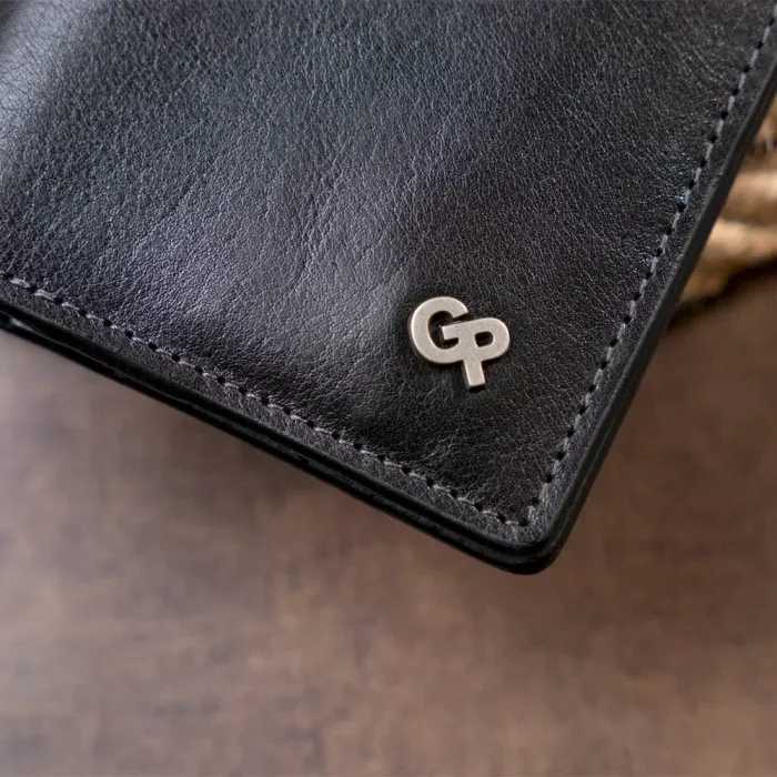  Стильне портмоне-кредитниця комбі в гладкій шкірі GRANDE PELLE 11327 Чорне