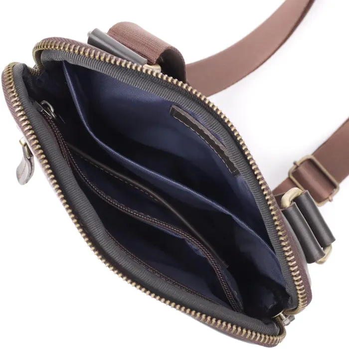 Елегантна чоловіча сумка з гладкої натуральної шкіри Shvigel 23150 Коричневий