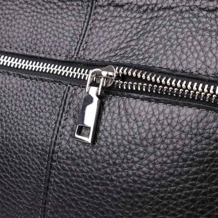 Красива сумка через плече для чоловіків із натуральної шкіри GRANDE PELLE 22883 Чорна