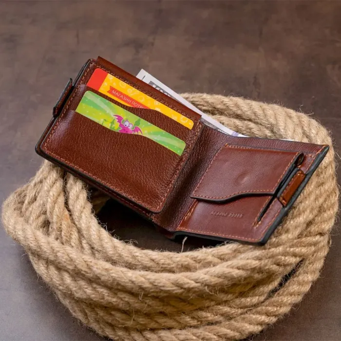 Портмоне горизонтальне Amico на магніті на два відділення GRANDE PELLE 11322 Коньячне