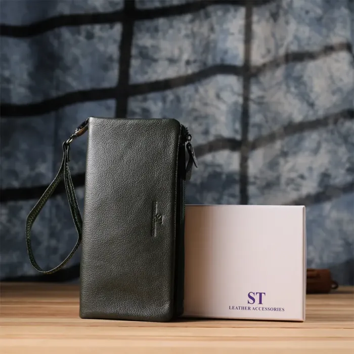 Зручний гаманець для жінок з ременем з натуральної шкіри ST Leather 23104 Зелений