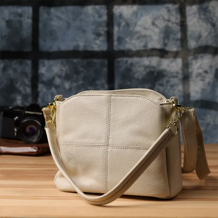 Зручна жіноча шкіряна сумка з трьома секціями Vintage 22980 Білий