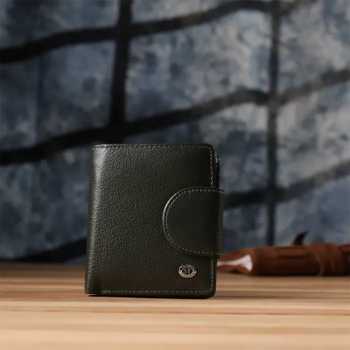 Вертикальний жіночий гаманець з натуральної шкіри ST Leather 23070 Зелений