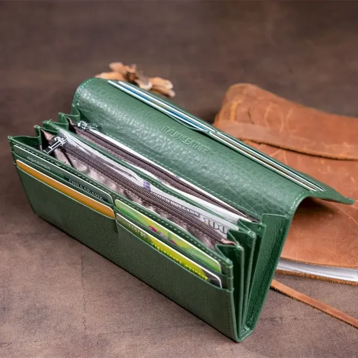 Гаманець на магнітах із клапаном жіночий ST Leather 19240 Зелений