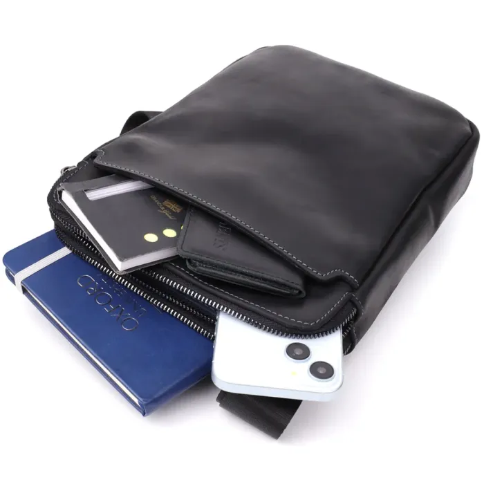 Практична чоловіча сумка через плече з вінтажної натуральної шкіри Shvigel 20870_1 Чорний