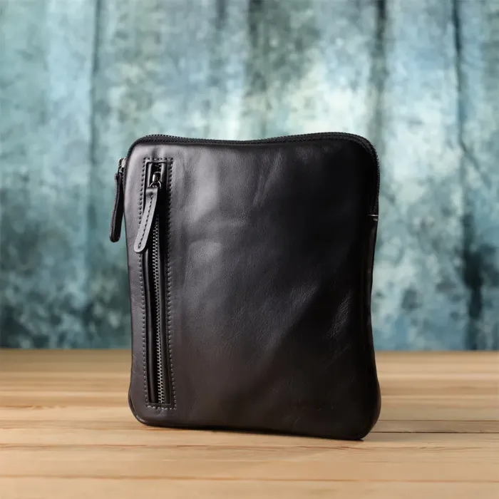 Стильна та практична чоловіча сумка на плече з натуральної гладкої шкіри Shvigel 23153 Чорний