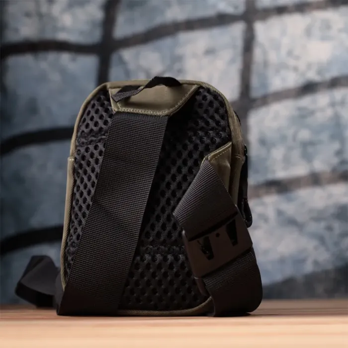 Невелика слінг сумка для подорожей із якісного текстилю Vintage 22871 Зелений