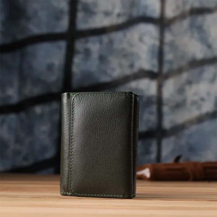 Маленький гаманець зручного формату із натуральної шкіри ST Leather 23076 Зелений