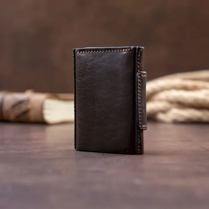 Портмоне вертикальное с хлястиком на магните на одно отделение GRANDE PELLE 11305 Коричневое