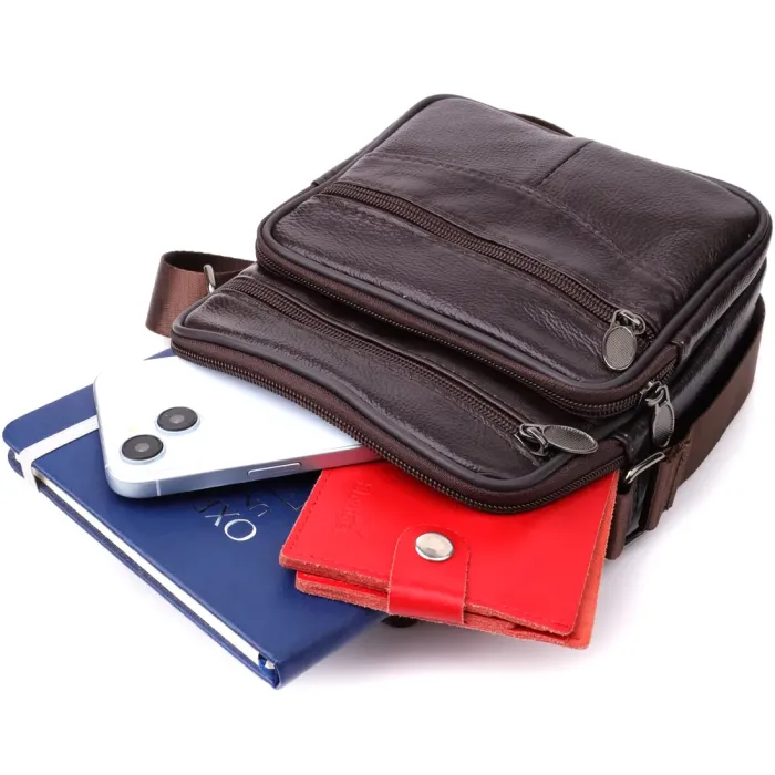 Невелика вертикальна сумка з ручкою для чоловіків з натуральної шкіри Vintage 22865 Коричневий