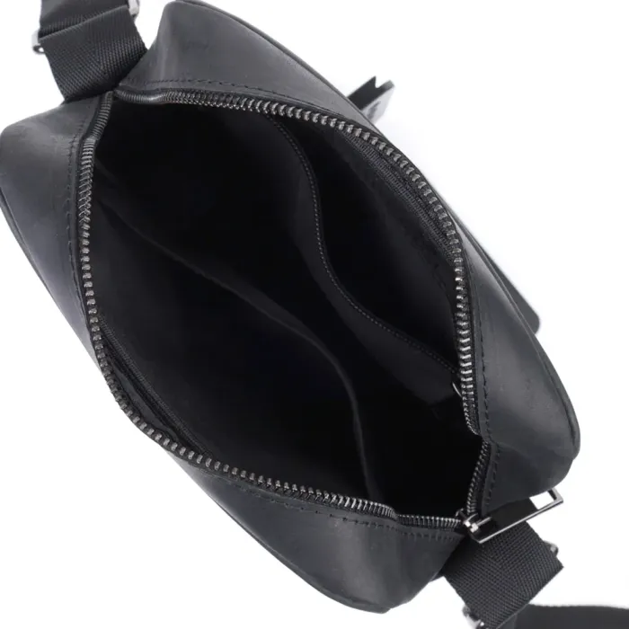 Чоловіча сумка через плече з матової шкіри Shvigel 22848 Чорна