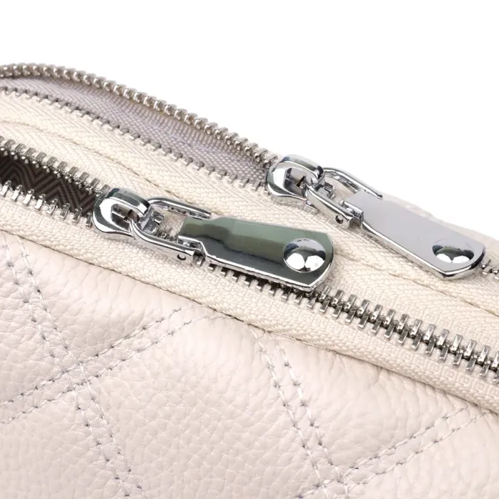 Модна жіноча сумка прошита ромбами з натуральної шкіри Vintage 22931 Білий