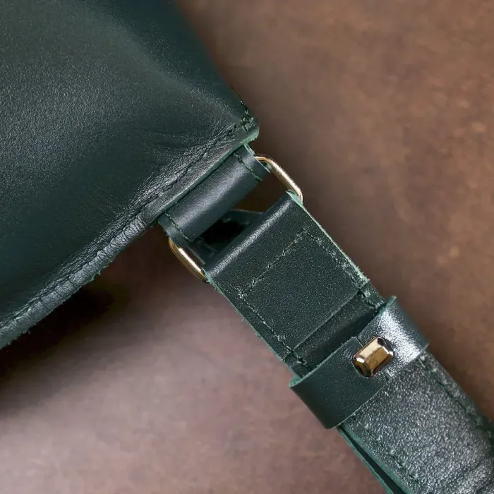 Кожаная женская сумка на пояс Shvigel 16390 Зеленый