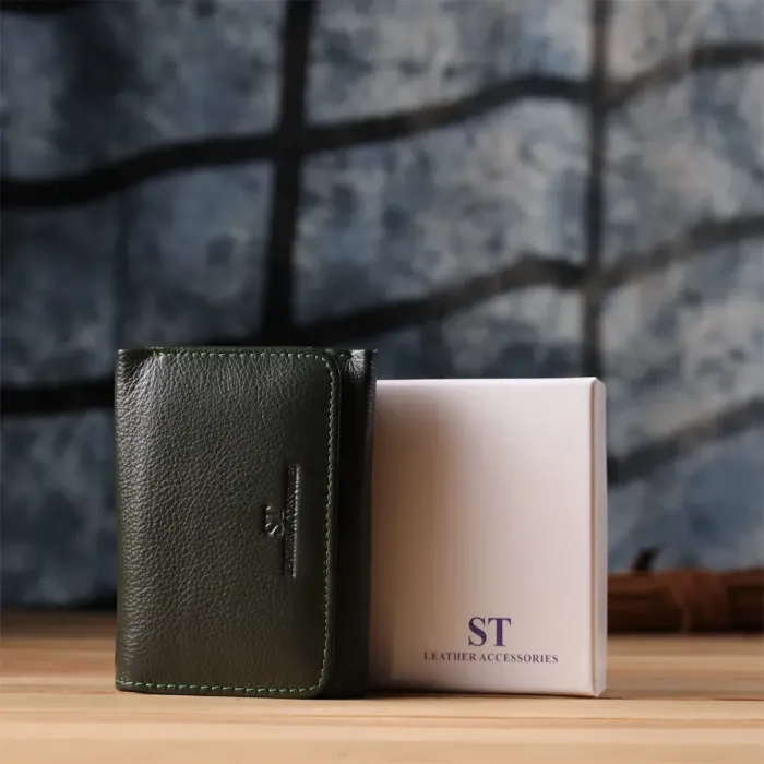 Маленький гаманець зручного формату із натуральної шкіри ST Leather 23076 Зелений