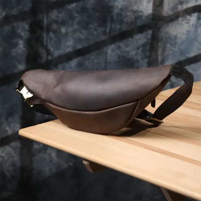 Добротна сумка бананка для чоловіків з натуральної шкіри вінтажної Shvigel 23139 Коричневий