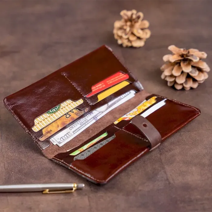 Гаманець вертикальний зі шкіри алькор SHVIGEL 16202 Коричневий