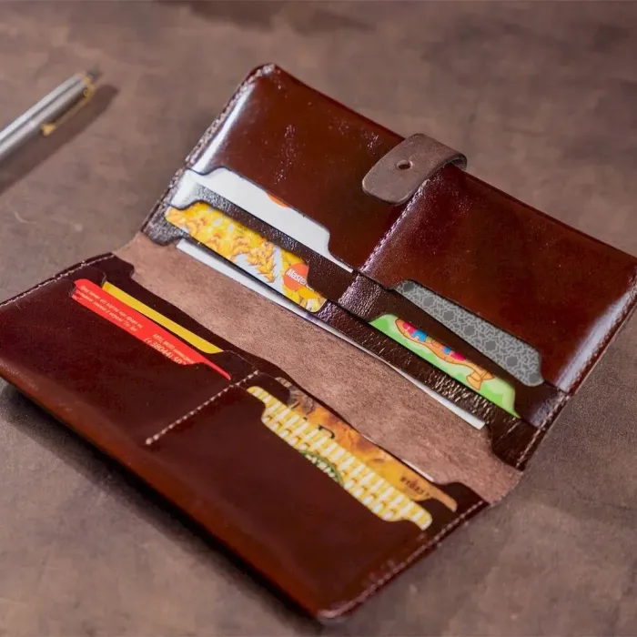 Гаманець вертикальний зі шкіри алькор SHVIGEL 16202 Коричневий