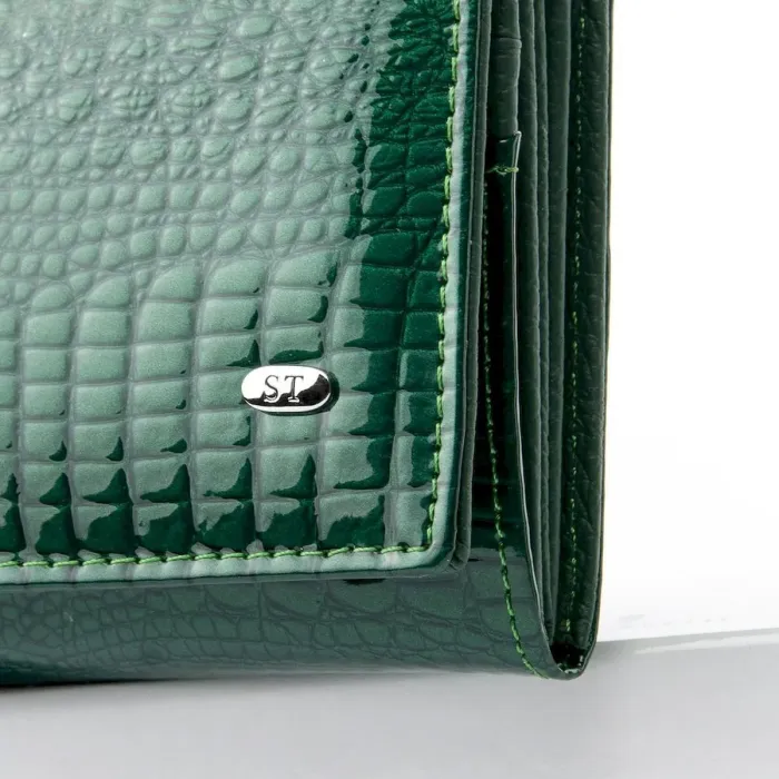 Жіночий гаманець LR шкіряний-лак Sergio Torretti W501 dark-green